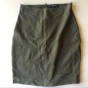 ARMY GREEN MINI SKIRT